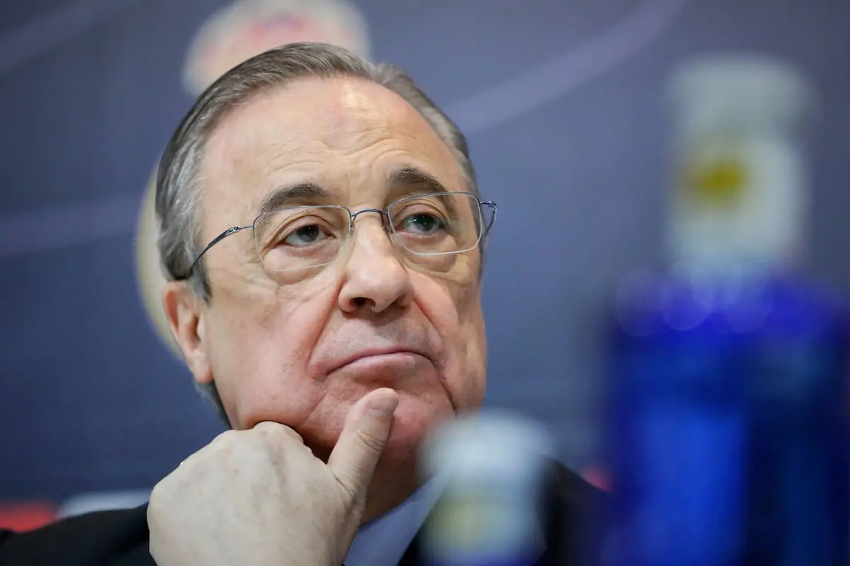 MADRID, SPAIN - MAY 31: Real Madrid CF president Florentino Perez reacts as he listens to Zinedine Zidane during a press conference to announce his resignation as Real Madrid coach at Valdebebas Sport City on May 31, 2018 in Madrid, Spain. Zidane steps down from the position of Manager of Real Madrid, after leading the club to it's third consecutive UEFA Champions League title. (Photo by Gonzalo Arroyo Moreno/Getty Images).